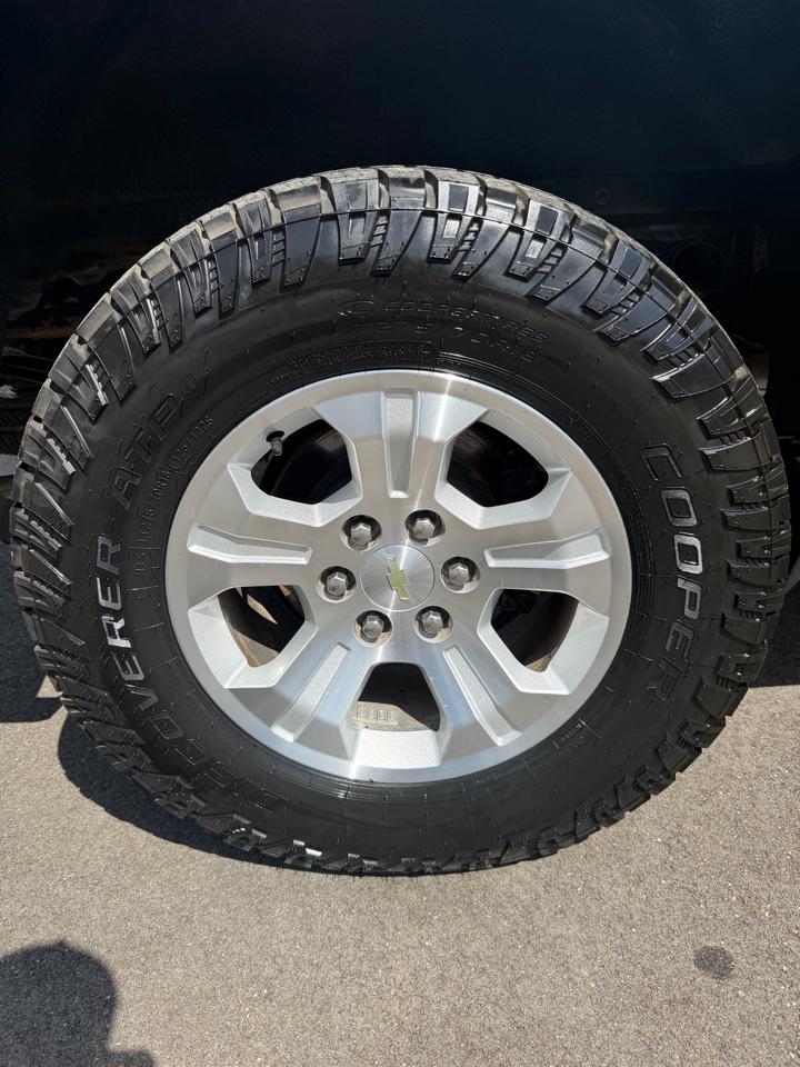 Chevrolet Silverado 1500 4WD Crew Cab 143.5" LT w/2LT 2015