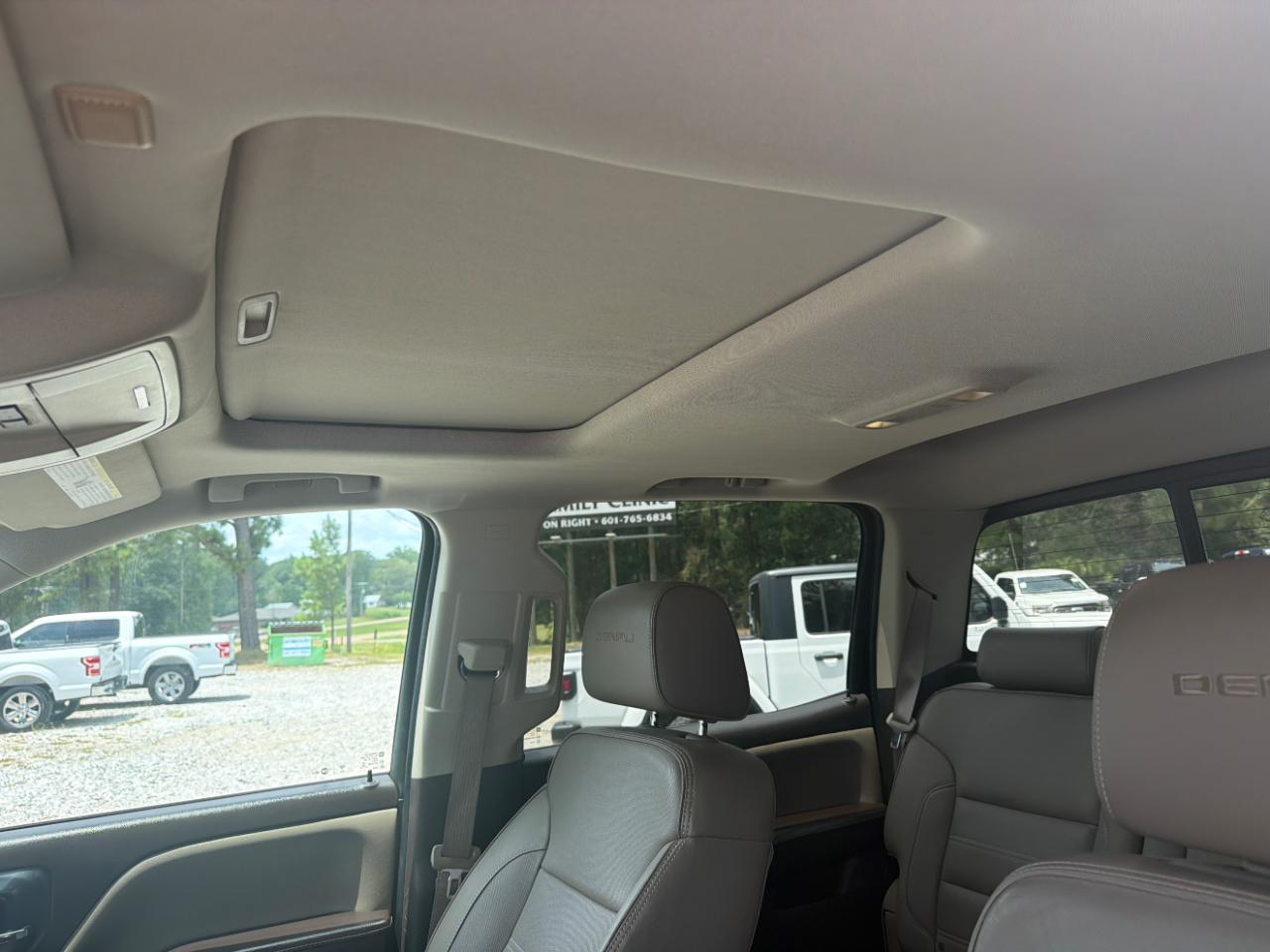 GMC Sierra 1500 4WD Crew Cab 143.5" Denali 2016