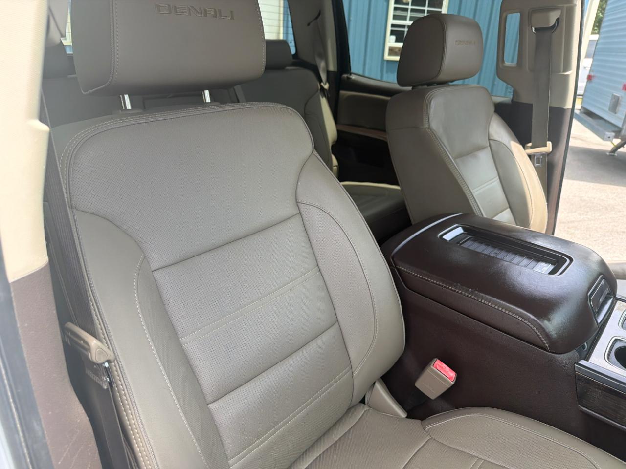 GMC Sierra 1500 4WD Crew Cab 143.5" Denali 2016