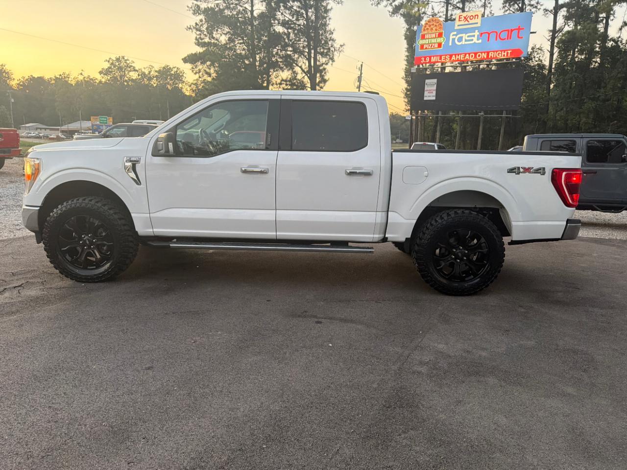 2021 Ford F-150 XLT - Photo 8