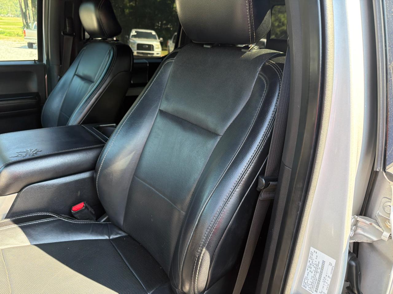 Ford F-150 Lariat 4WD SuperCrew 5.5' Box 2017