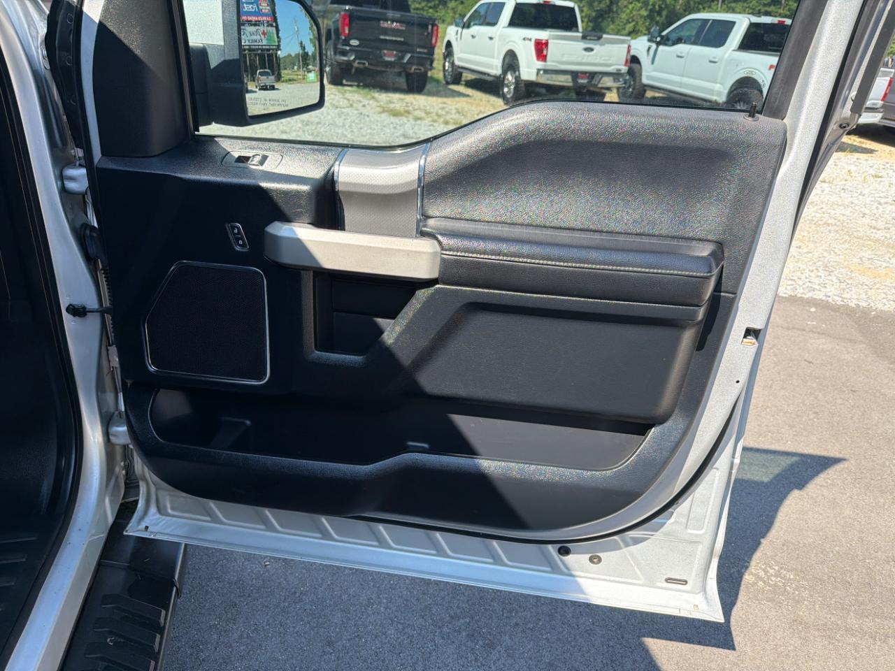 Ford F-150 Lariat 4WD SuperCrew 5.5' Box 2017