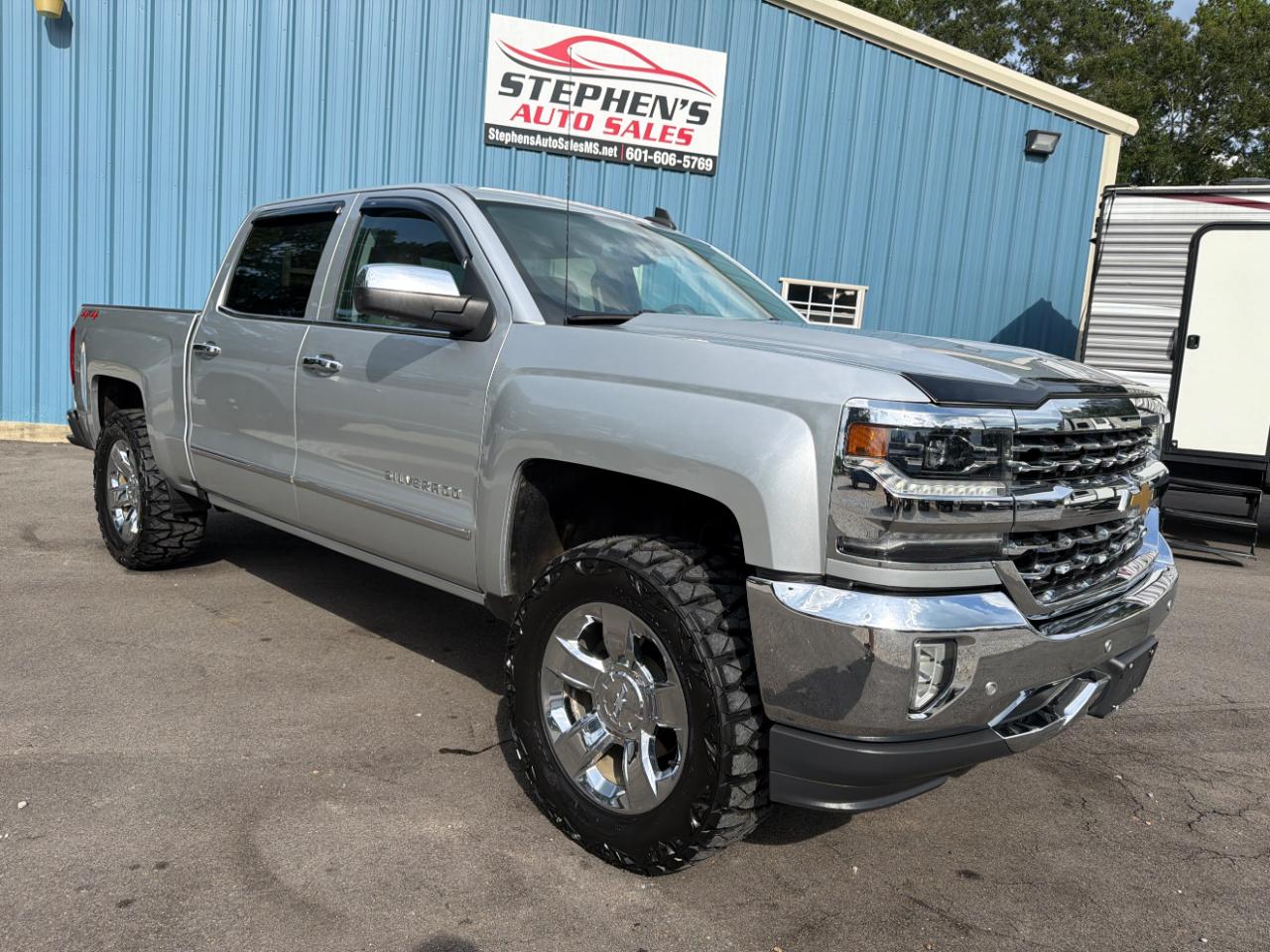 Chevrolet Silverado 1500 4WD Crew Cab 143.5" LTZ w/1LZ 2018
