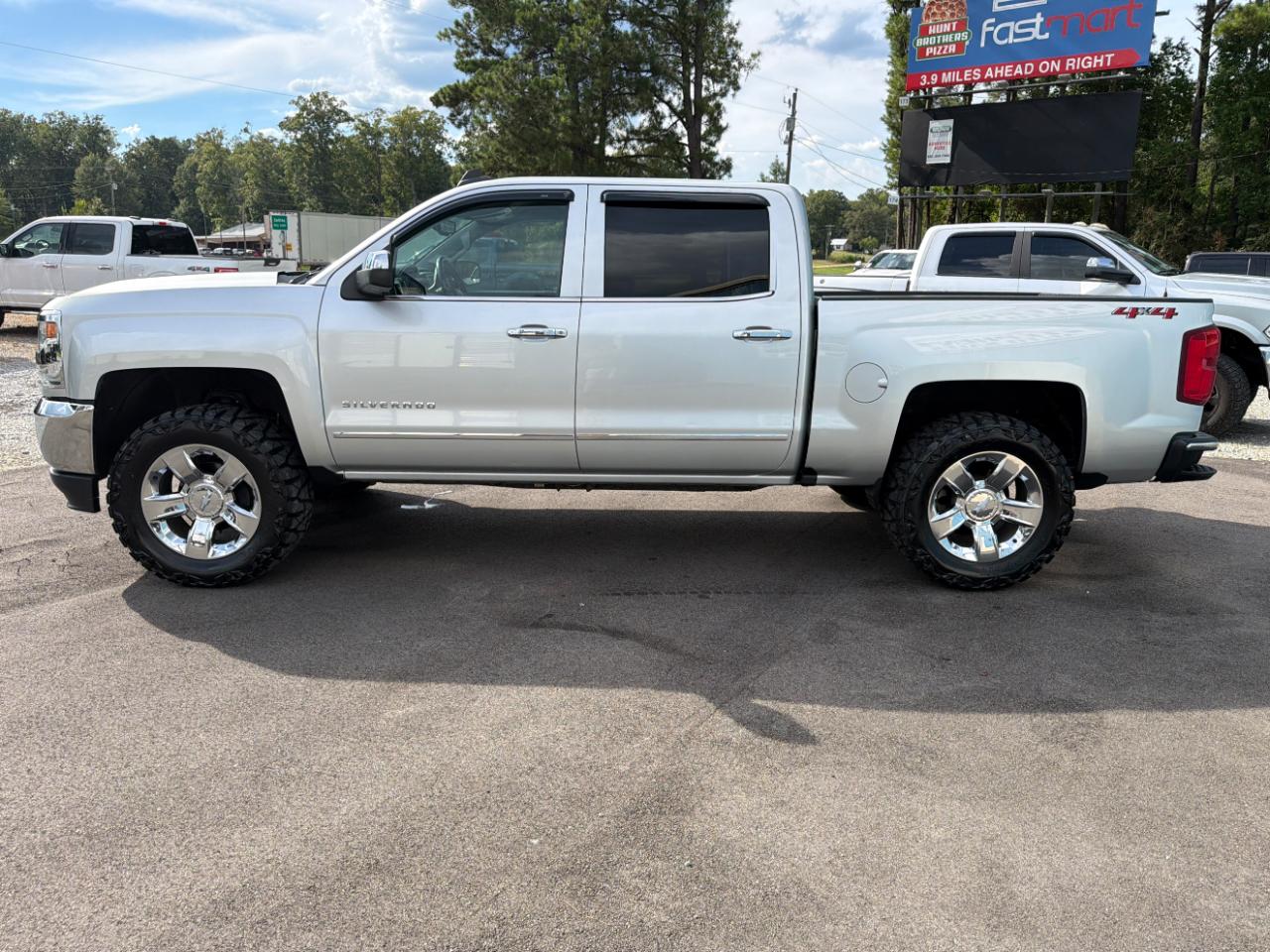 Chevrolet Silverado 1500 4WD Crew Cab 143.5" LTZ w/1LZ 2018
