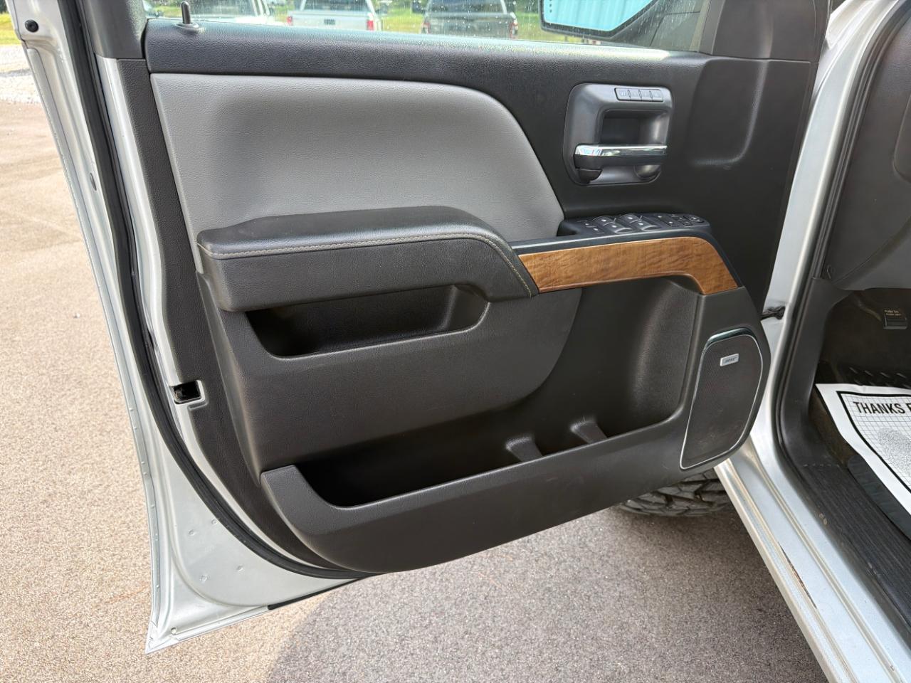 Chevrolet Silverado 1500 4WD Crew Cab 143.5" LTZ w/1LZ 2018