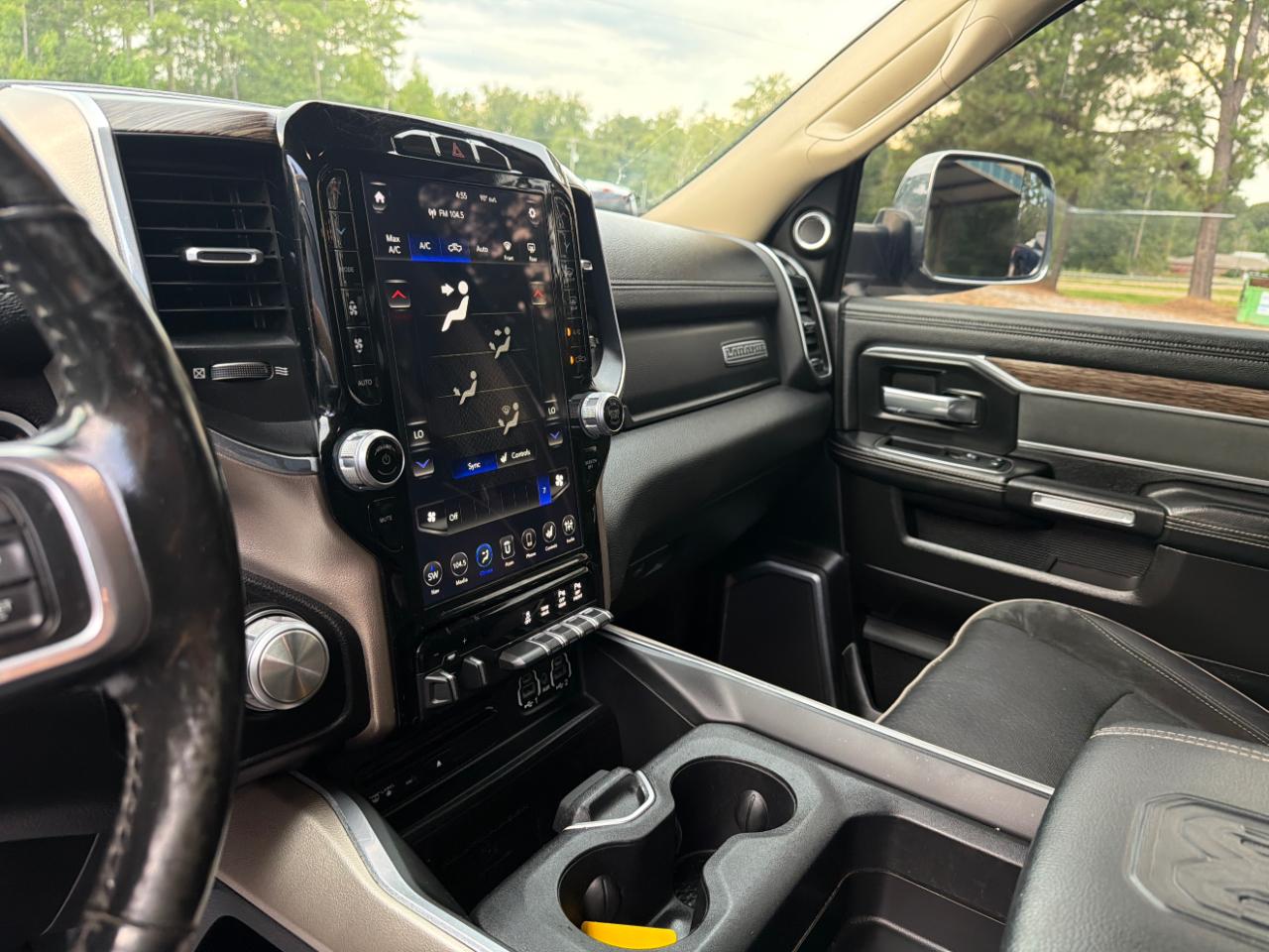 RAM 2500 Laramie 4x4 Crew Cab 6'4" Box 2019
