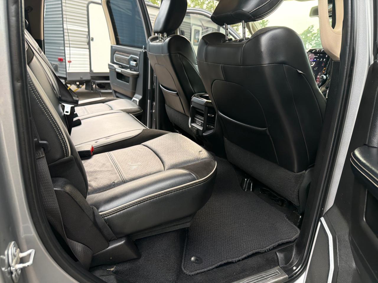 RAM 2500 Laramie 4x4 Crew Cab 6'4" Box 2019