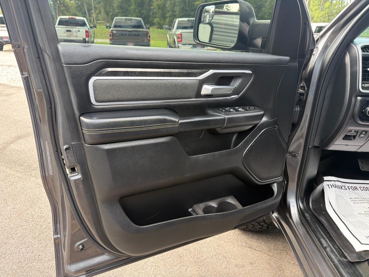 RAM 1500 Big Horn 4x4 Crew Cab 5'7" Box 2020