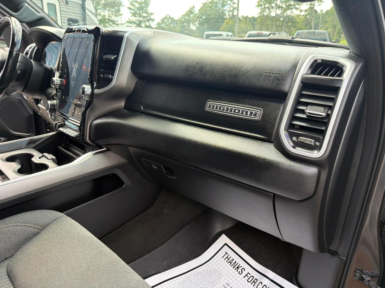 RAM 1500 Big Horn 4x4 Crew Cab 5'7" Box 2020