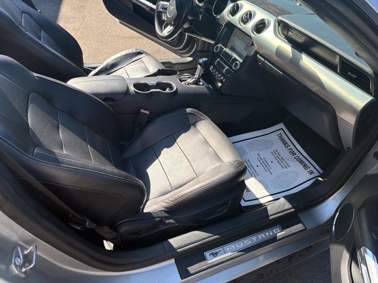 Ford Mustang EcoBoost Convertible 2020