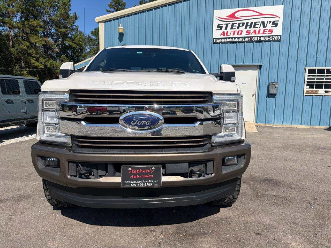 Ford Super Duty F-250 SRW King Ranch 4WD Crew Cab 8' Box 2017