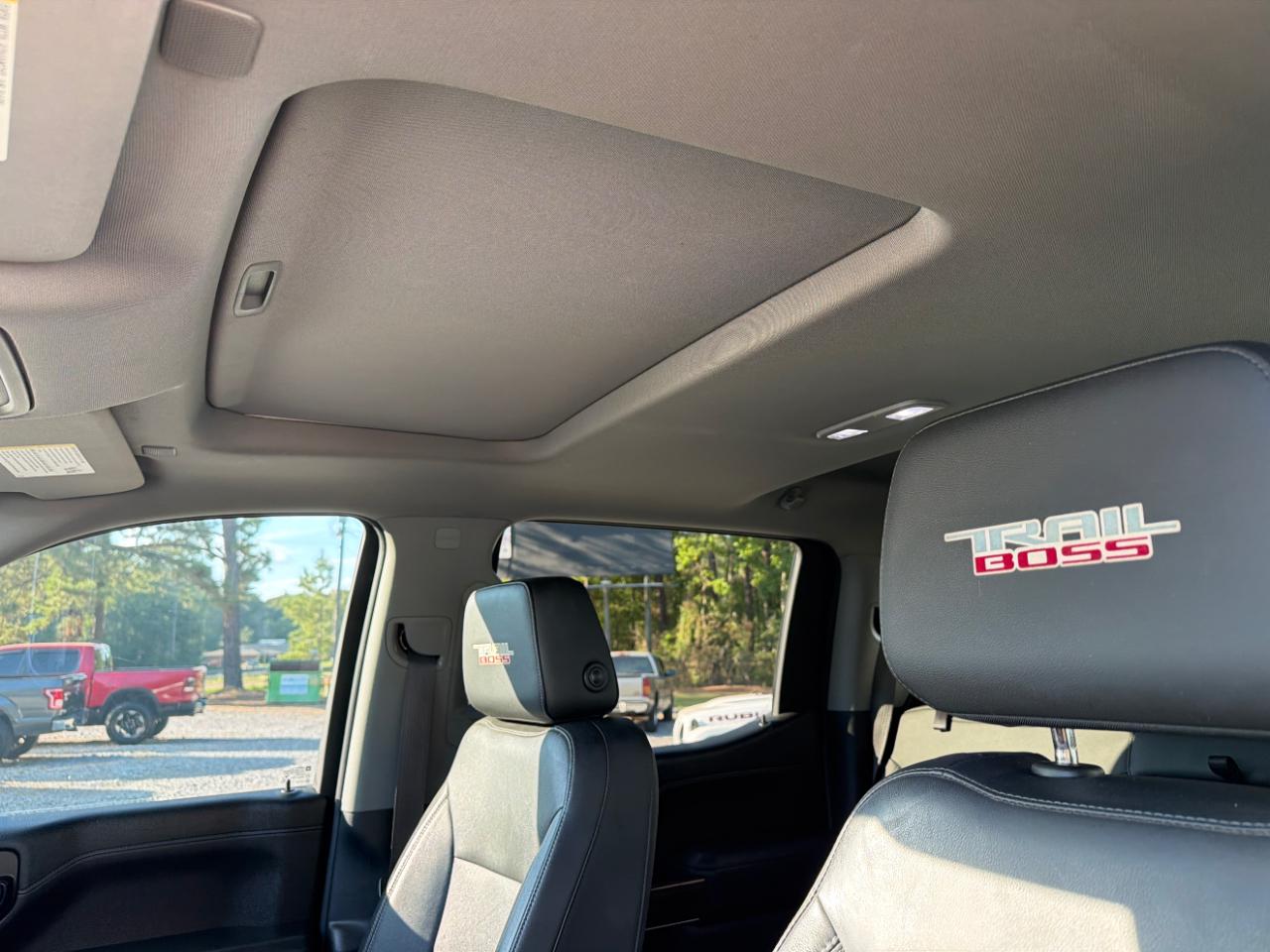 Chevrolet Silverado 1500 4WD Crew Cab 147" LT Trail Boss 2020