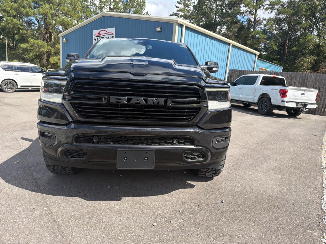 RAM 1500 Laramie 4x4 Crew Cab 5'7" Box 2020