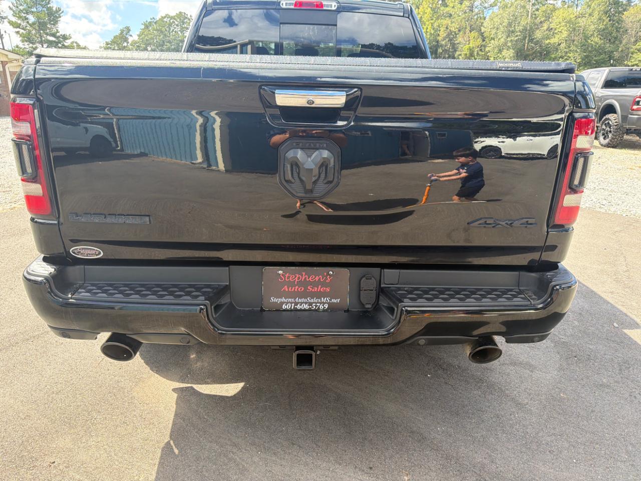 RAM 1500 Laramie 4x4 Crew Cab 5'7" Box 2020