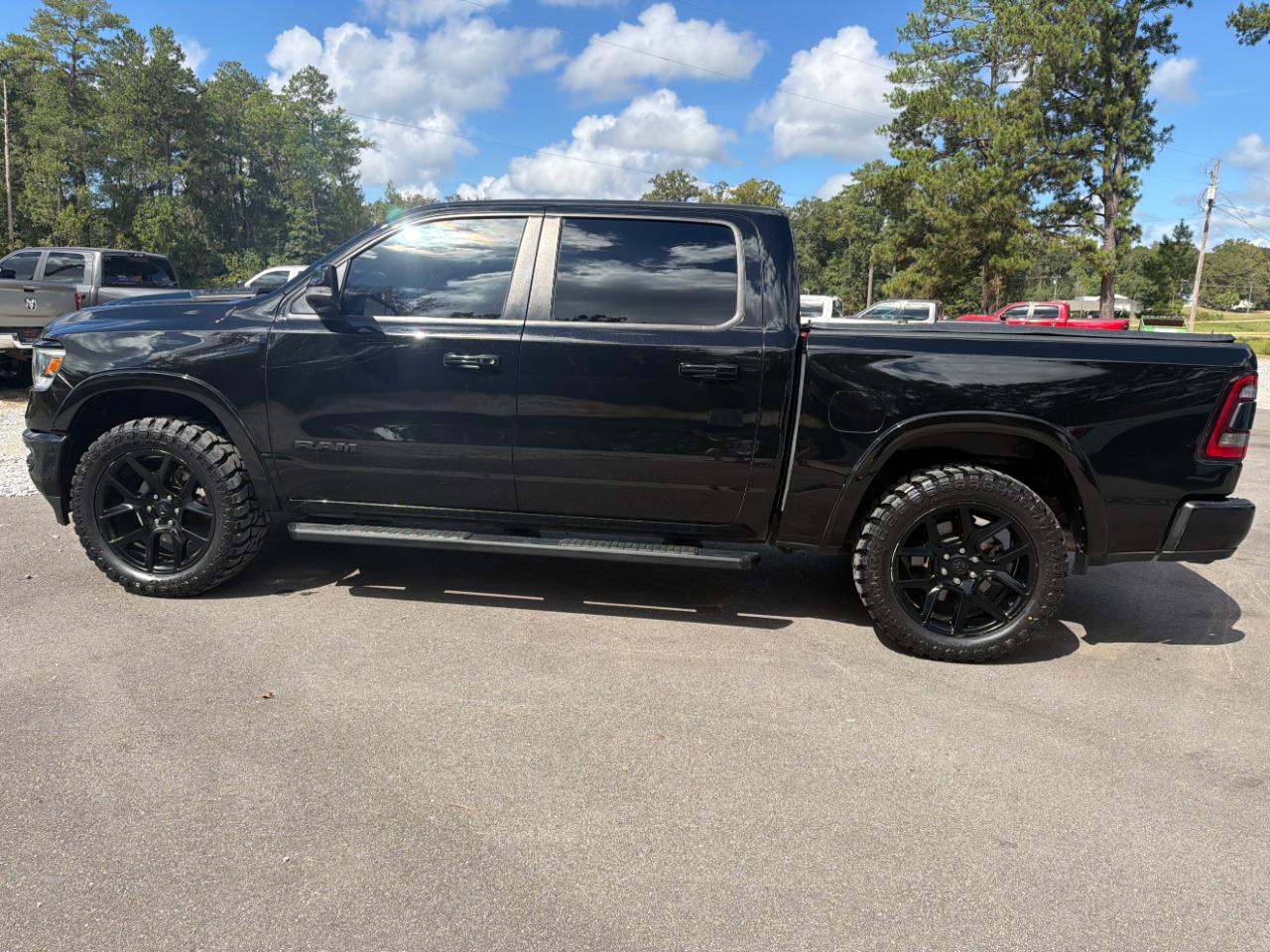RAM 1500 Laramie 4x4 Crew Cab 5'7" Box 2020