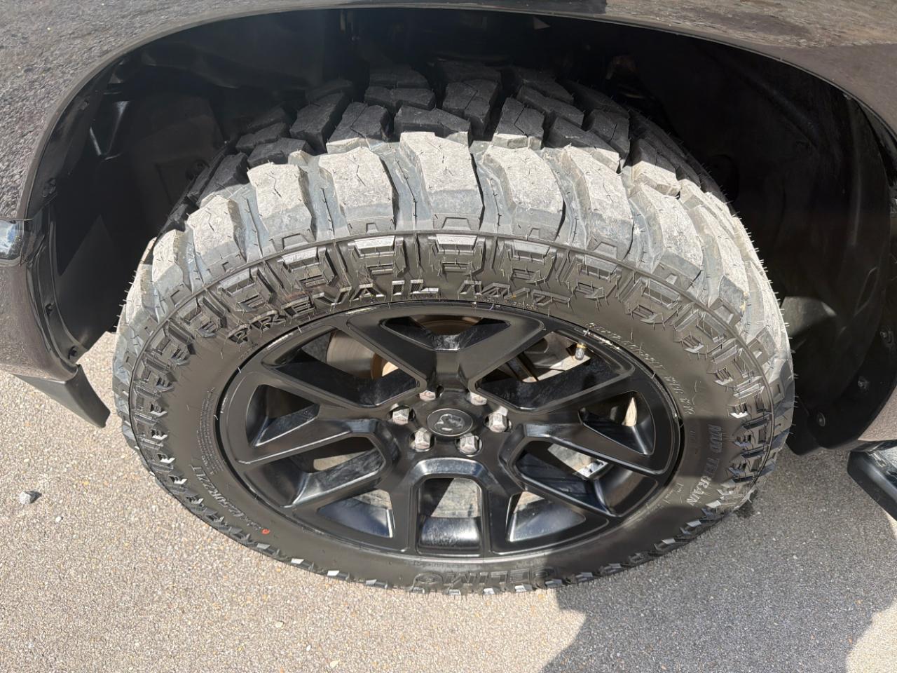 RAM 1500 Laramie 4x4 Crew Cab 5'7" Box 2020