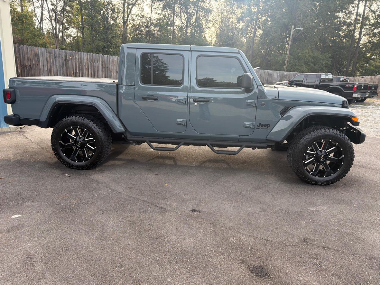 Jeep Gladiator Nighthawk 4x4 *Ltd Avail* 2025