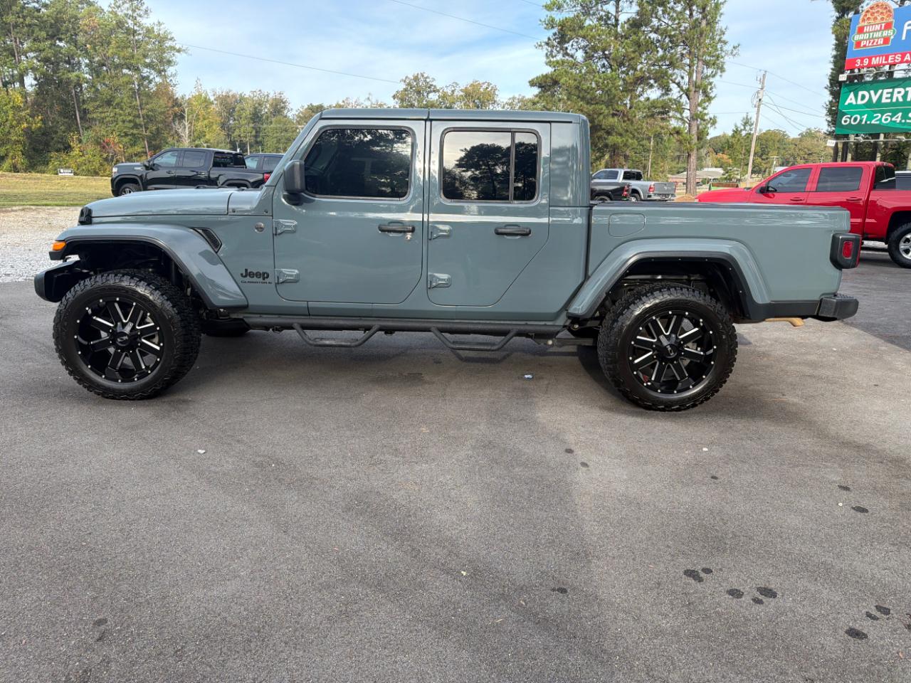 Jeep Gladiator Nighthawk 4x4 *Ltd Avail* 2025