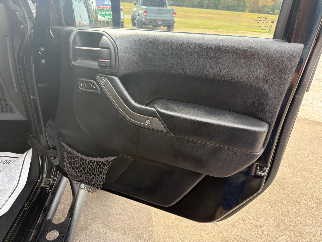 Jeep Wrangler Unlimited 4WD 4dr Sport 2015