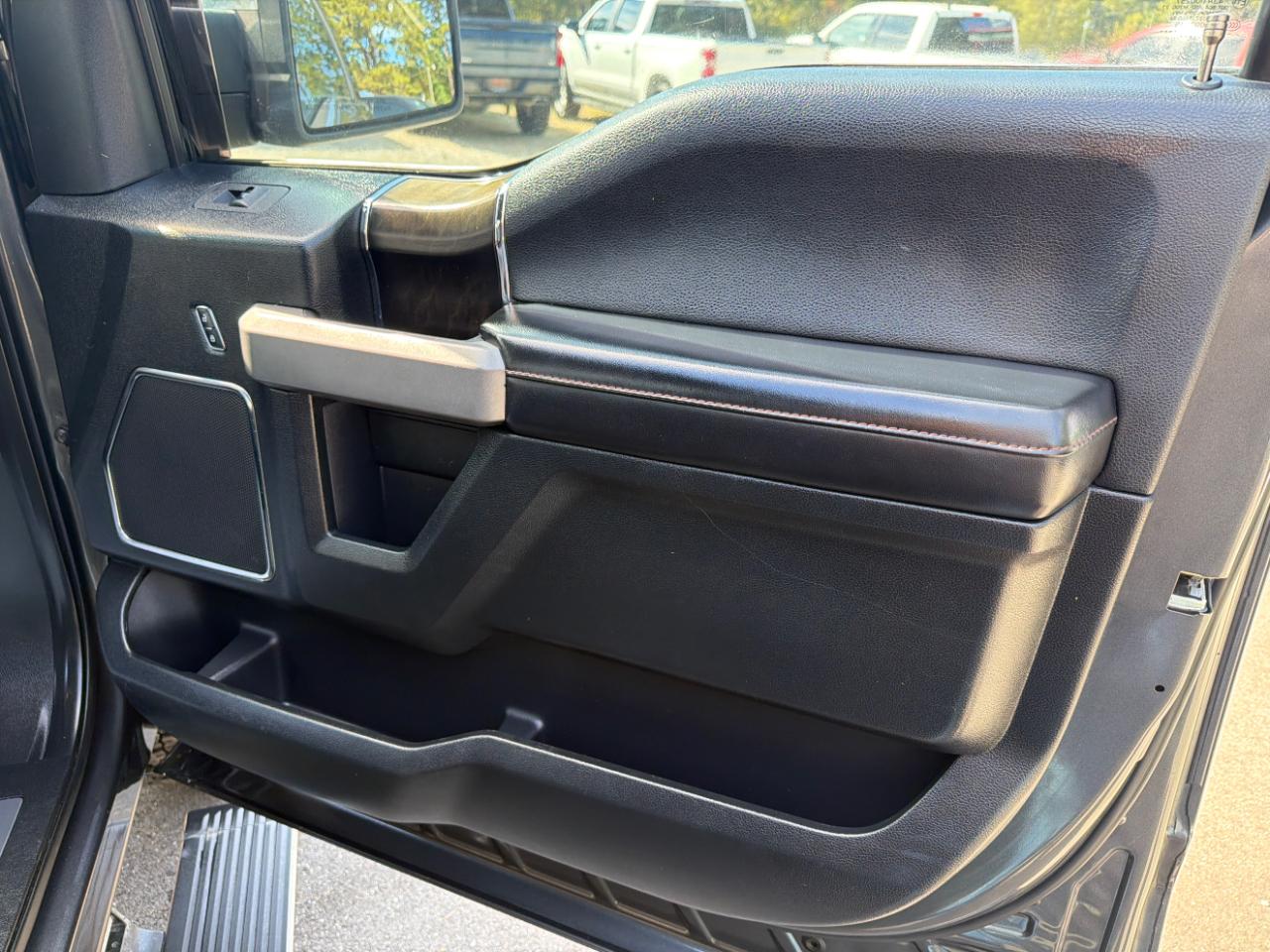 Ford F-150 Platinum 4WD SuperCrew 5.5' Box 2018