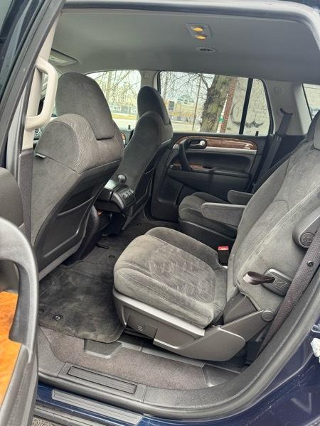 Buick Enclave FWD 4dr Base 2012