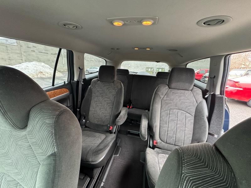 Buick Enclave FWD 4dr Base 2012