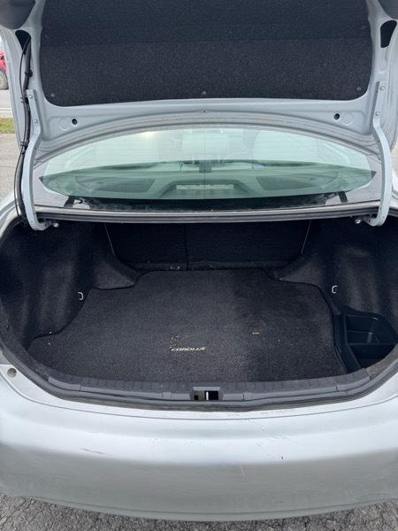 Toyota Corolla LE 2010