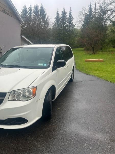 Dodge Grand Caravan SE 2012