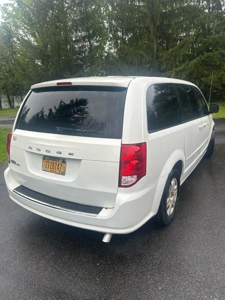 Dodge Grand Caravan SE 2012