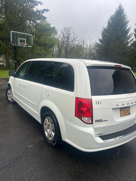 Dodge Grand Caravan SE 2012