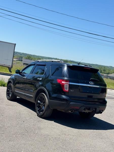Ford Explorer 4dr XLT 4WD 2013