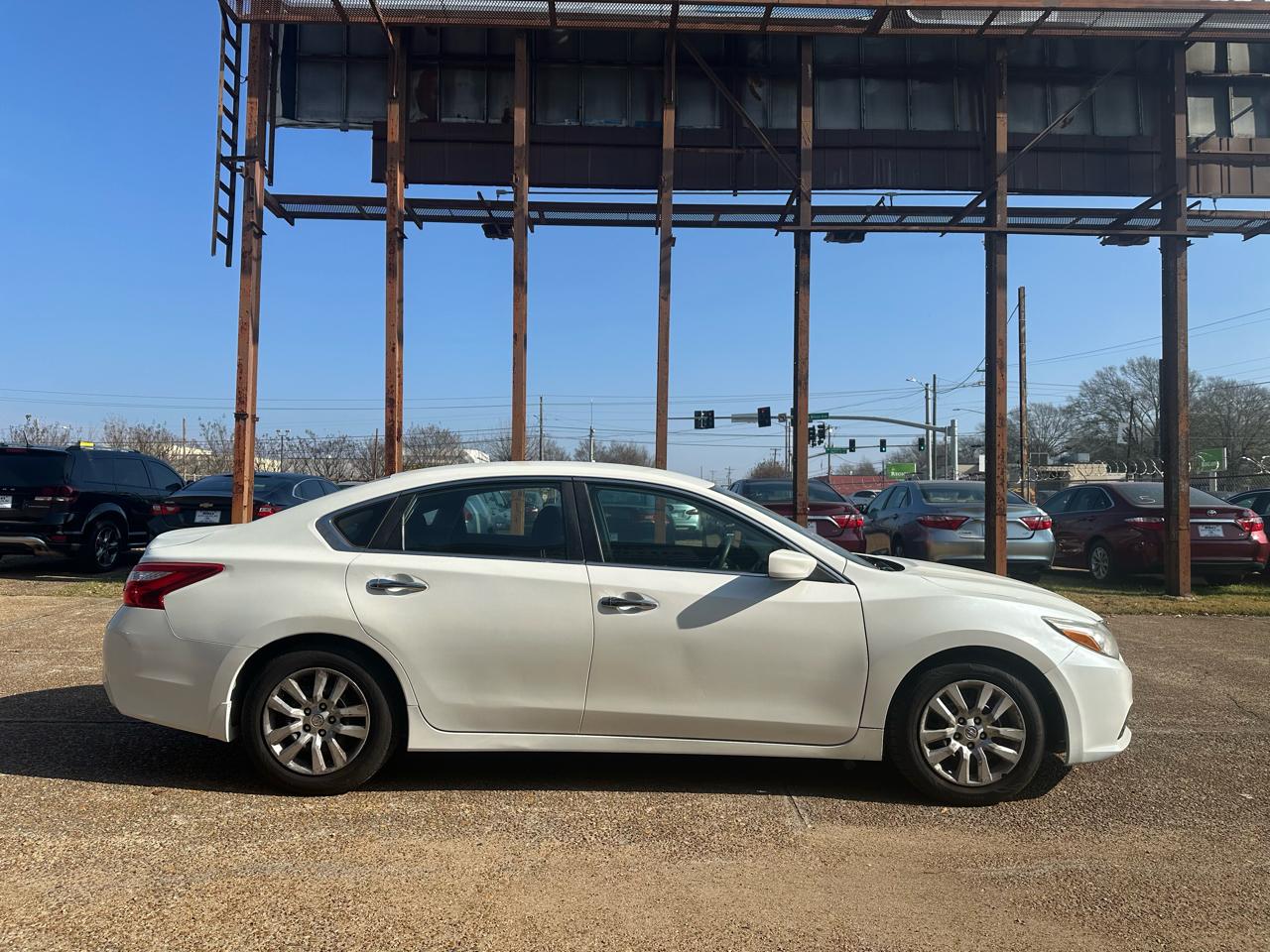 Nissan Altima  2017
