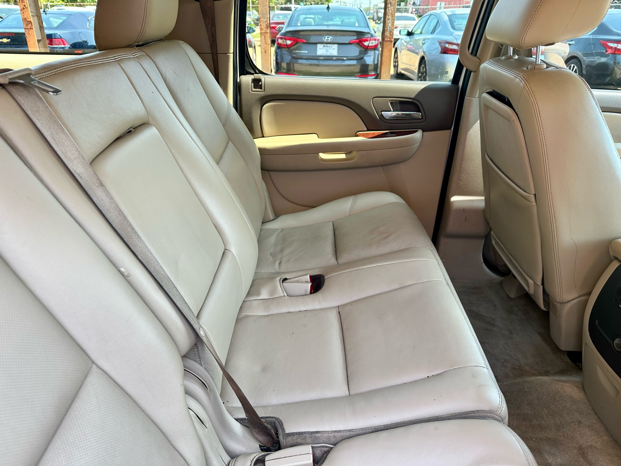 Chevrolet Suburban 1500 LTZ 2011 Chevrolet Suburban 1500 LTZ 2011