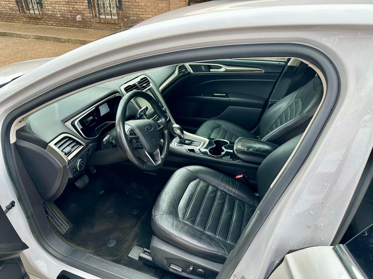 Ford Fusion SE 2016