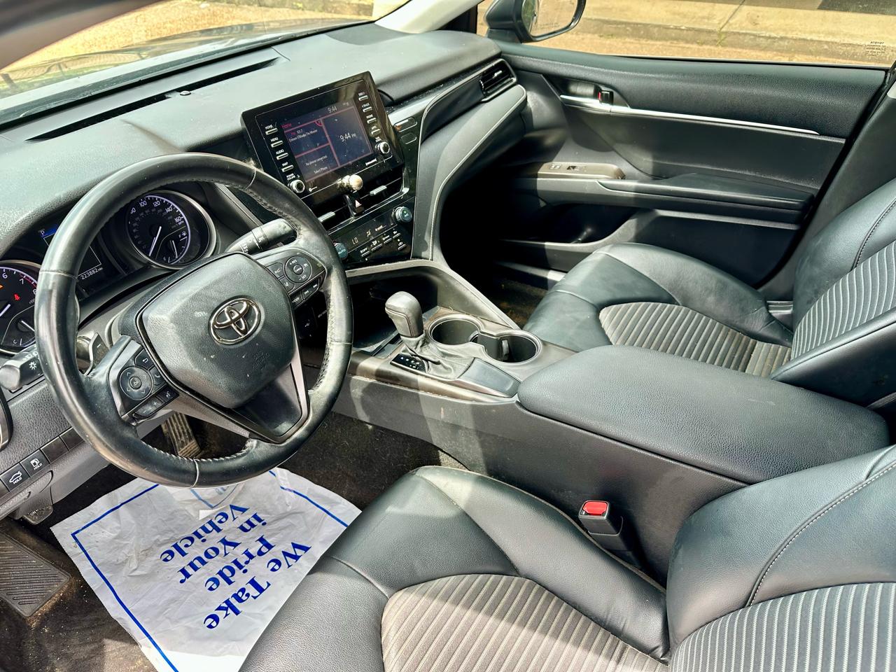 Toyota Camry SE 2021