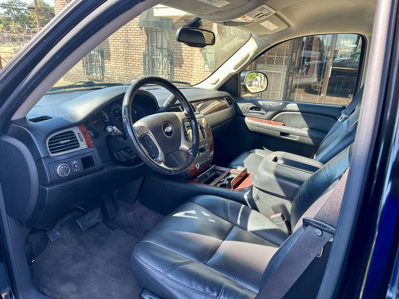 Chevrolet Tahoe photo 5