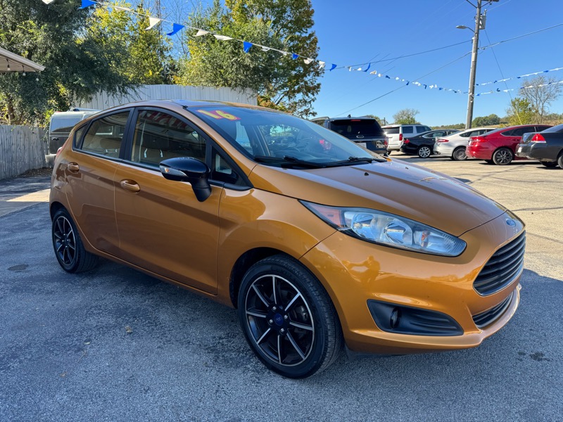 Ford Fiesta SE Hatchback 2016 Ford Fiesta SE Hatchback 2016