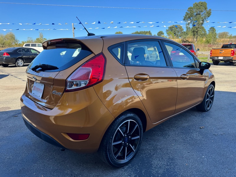 Ford Fiesta SE Hatchback 2016 Ford Fiesta SE Hatchback 2016