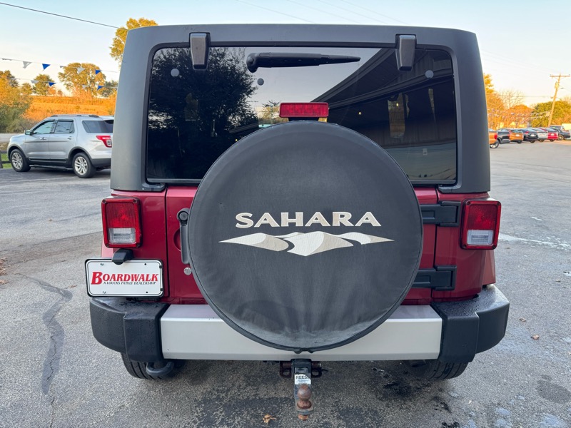 Jeep Wrangler Unlimited Sahara 4WD 2012 Jeep Wrangler Unlimited Sahara 4WD 2012