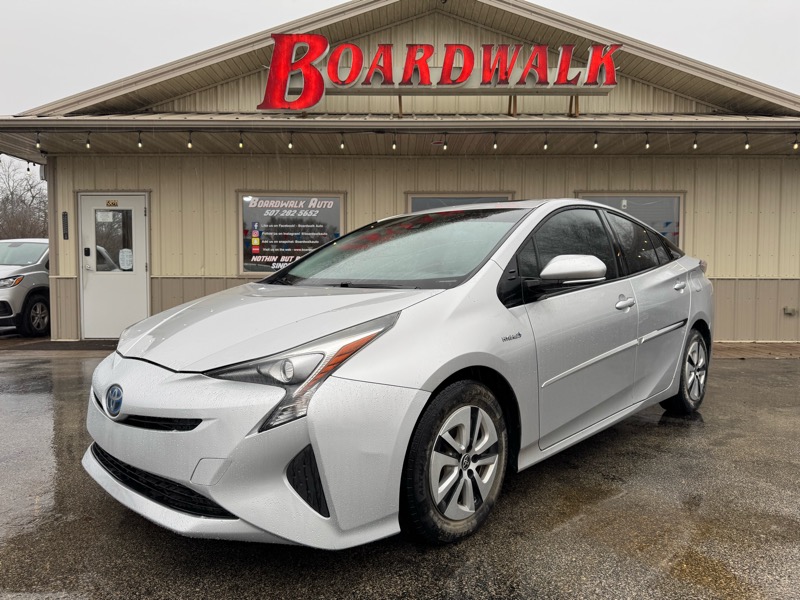 2016 Toyota Prius Four's photo