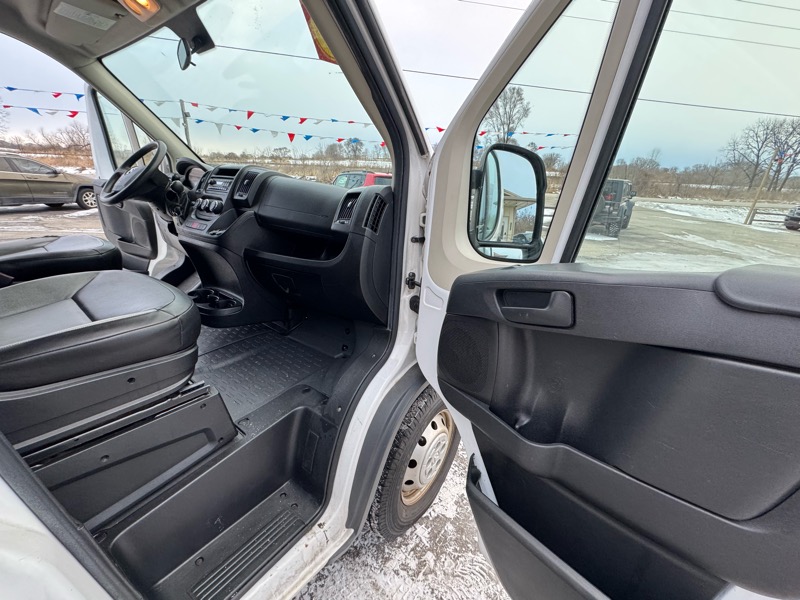 RAM Promaster 1500 Low Roof Tradesman 136-in. WB 2015