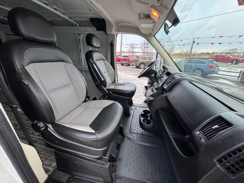 RAM Promaster 1500 Low Roof Tradesman 136-in. WB 2015