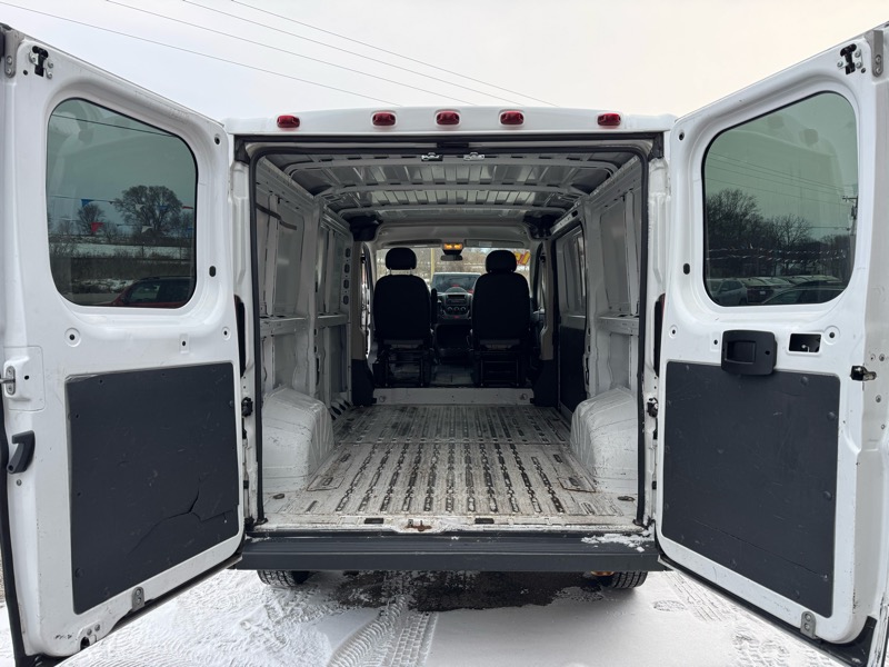 RAM Promaster 1500 Low Roof Tradesman 136-in. WB 2015