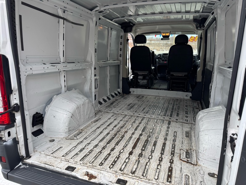 RAM Promaster 1500 Low Roof Tradesman 136-in. WB 2015