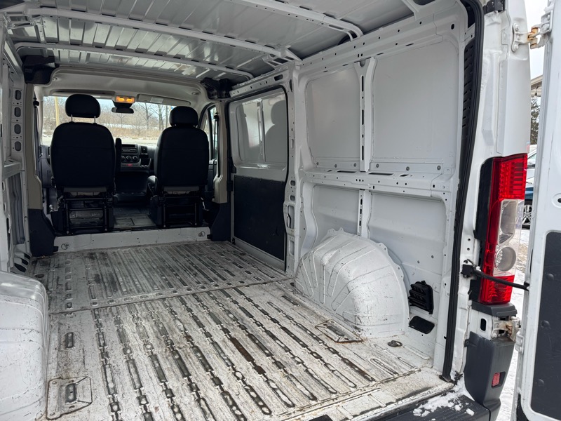 RAM Promaster 1500 Low Roof Tradesman 136-in. WB 2015