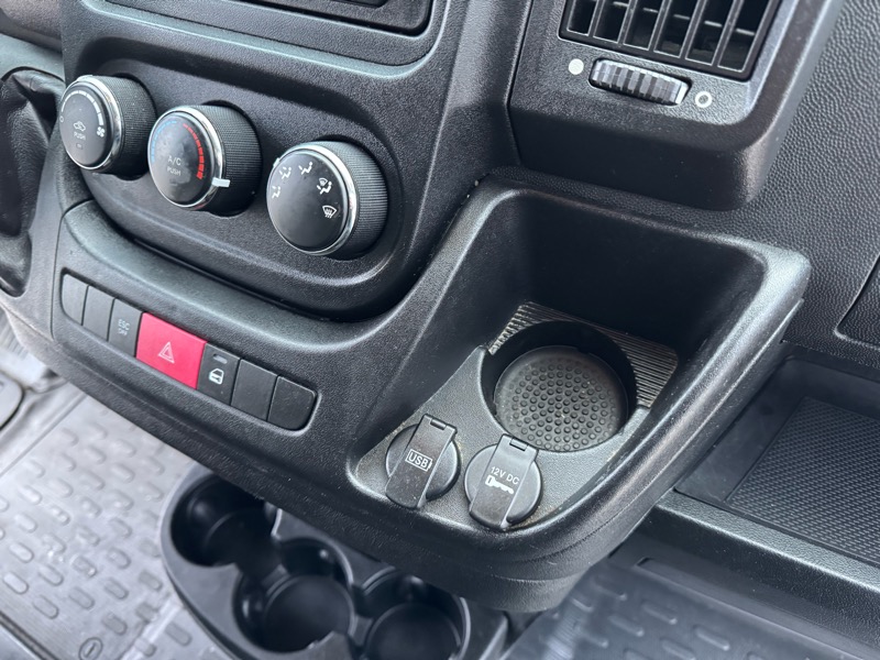 RAM Promaster 1500 Low Roof Tradesman 136-in. WB 2015