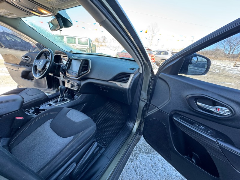 Jeep Cherokee Latitude 4WD 2014