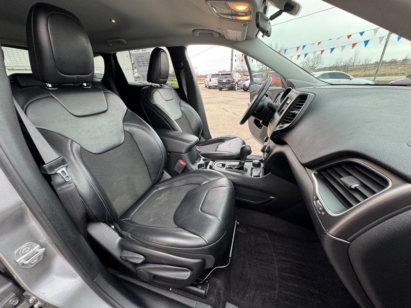 Jeep Cherokee Latitude Plus 4WD 2019