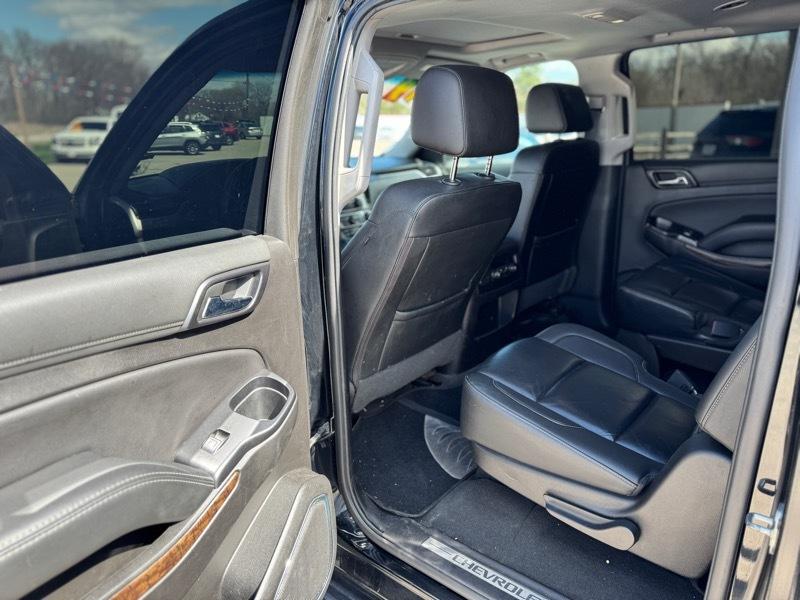 Chevrolet Suburban LT 4WD 2019