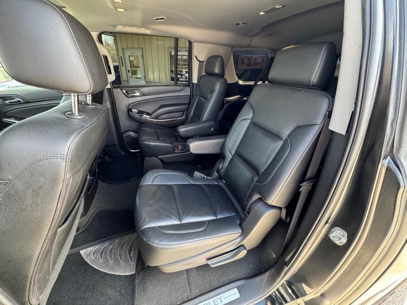 Chevrolet Suburban LT 4WD 2019